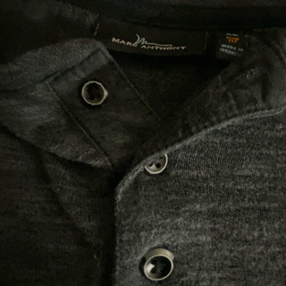Long sleeve hardly worn Marc Anthony